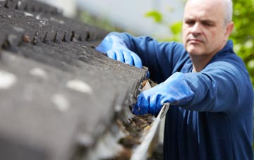 cleaning and inspecting Glasgow roofs